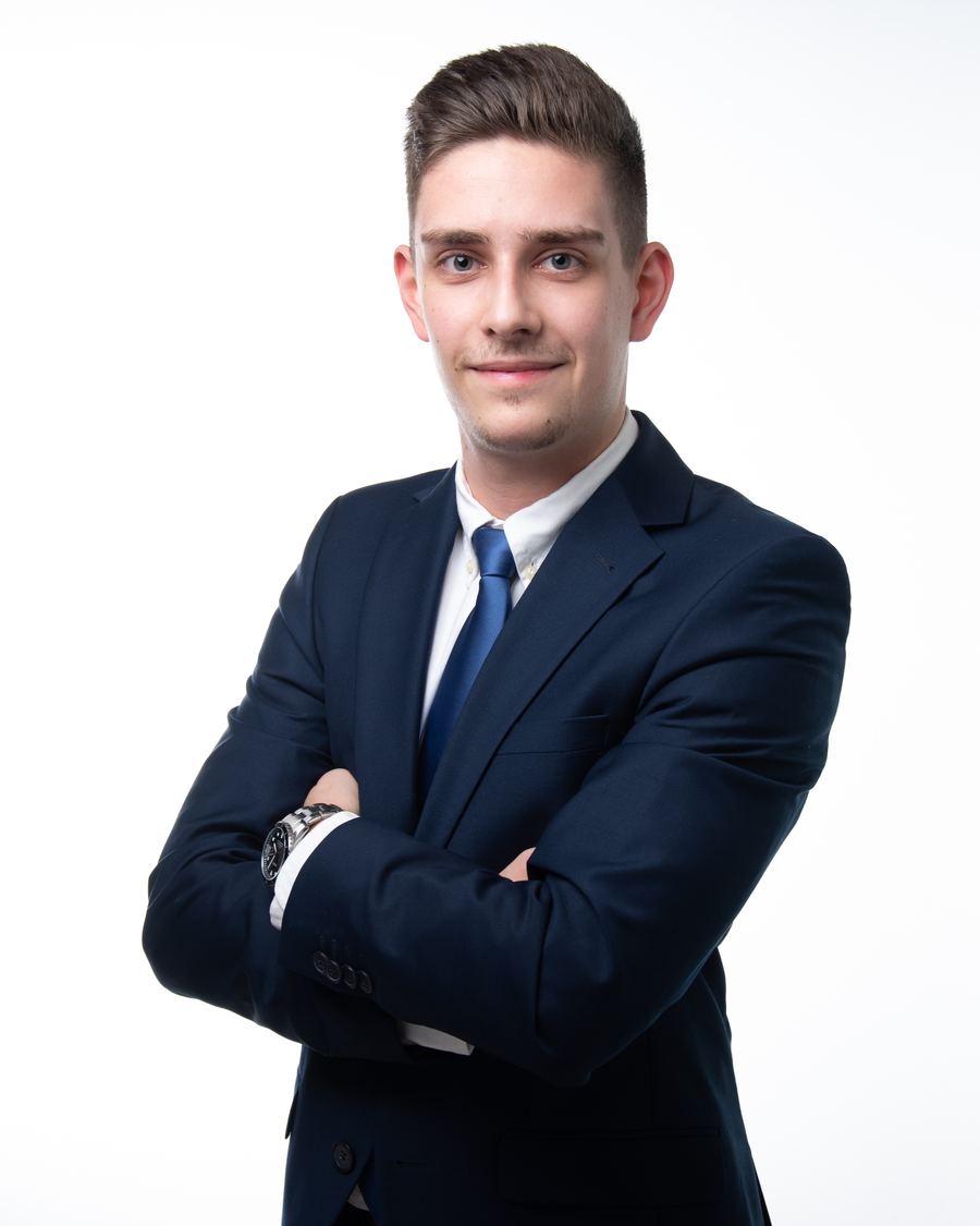 Felix Gebert, Kaufmann für Versicherungen und Finanzen (IHK), im Porträt